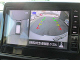 周囲の状況が分かるアラウンドビューモニター搭載。苦手な縦列駐車もこれがあれば安心ですね。