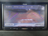 バックモニター付きなので、駐車の際に後方の映像を確認できますから安心ですね♪