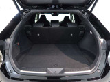 広々としたラゲージスペースを備えています。大きなものや長さのある荷物もしっかりと積み込めます。