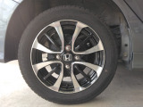 ホンダ純正のアルミホイールが装備されています。