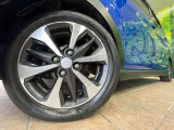 【純正15インチアルミホイール】外観にマッチした純正アルミホイールを装着しております。各種社外アルミホイールや、スタッドレスタイヤも取扱いしております。是非ご相談ください♪