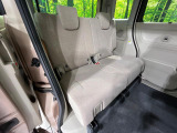 後部座席も気になるようなキズ・汚れやへたり等、大きなダメージはなく、良好な状態です。