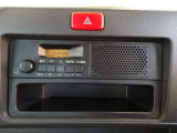 メーカー装着のAM/FMラジオチューナー装備!