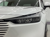 LEDヘッドライトは、点灯の瞬間から最大光量を発揮し、突然暗くなるトンネルなどでの安定感を高めます。