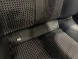 全世界共通企画のISOFIX対応シート。ベビーシート、チャイルドシートを安全に装着できます。