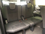 広々としたサードシートです。