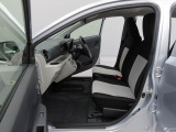 コンパクトカーにもかかわらず、意外とゆったりお乗りいただけます。