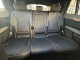 後部座席も快適な乗り心地です。実車ご確認の際、是非お確かめください。