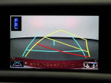 バックガイドモニターで、後方を確認しながら安心して駐車することができます。運転初心者も熟練者も必須の機能ですよ!