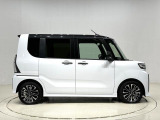 ドアは約90度に開くので荷物も積み込みやすく、乗り降りもしやすい♪ ロングドライブも快適に過ごせる工夫がいっぱいです♪♪