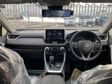 見通しのよいすっきりとした視界で、誰でも運転しやすいです。運転のしやすさは疲れにくさにも繋がります