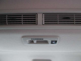 リヤシーリングファンも装備しておりますので車内がより快適になりますね。