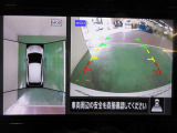 アラウンドビューモニターで車庫入れも空から見ている様に駐車できラクラクです。