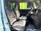 運転席シート廻りは使用感も少なく、良好な状態となっています。丁寧に使われていたことがよくわかりますね。