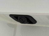 ナビゲーション等を装着した場合にバックするとき後方の安全確認ができるバックカメラが付いてます