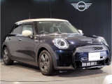 MINI認定中古車は第三者品質評価制度も採用しております。AIS方式による車両品質評価制度も導入し公平な車両コンデション評価を行うことにより車両品質の透明性を高めると同時に更なる信頼と安心をお届けします