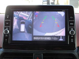 【アラウンドビューモニター】空から見下ろしているような視点で周囲を確認できます。スムースな駐車をサポートします♪