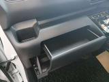 中古車だからボディーコーティングがおすすめ!下地処理が重要なコーティングはもちろんプロの施工でピカピカに仕上げます。