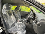 運転席シート廻りは使用感も少なく、良好な状態となっています。前オーナー様が丁寧に使っていたことがよくわかりますね。