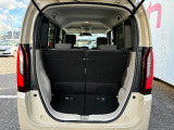 ラゲッジスペースです。荷物を積むスペースが十分に確保されております!