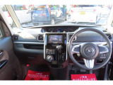 運転席から見た俯瞰図です!ドライバーが操作しやすいよう配置されています♪