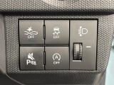 【スマートアシスト】走行中に前方の車両等を認識し、衝突しそうな時は警報とブレーキで衝突回避と被害軽減をアシスト。より安全にドライブをお楽しみいただけます。