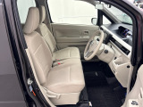 運転席の高さを変更できるので、体格に合わせた位置で運転できます!