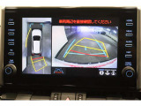 【全周囲カメラ】車両の周辺360度を見渡すことができ、死角をなくせます。