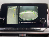 アラウンドビューモニターは前方や側面を映し出すことも可能ですので発進時の確認や幅寄せ離合時などにとても便利です。
