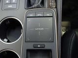 直感的な操作が可能なタッチパッドを搭載しております♪運転中の視線移動が少ないので安心ですね☆