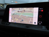 ディスカバーメディア搭載。「VW Connect」というeSIMが内蔵された画期的なシステムです。地図データなど自動で情報を更新することができるのが大きな魅力。なお、CD/DVDは廃止されてます