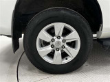 タイヤサイズは265/65R17!納車前の点検時にタイヤ交換させていただきます!純正アルミホイール!
