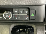 運転席/助手席シートヒーターで寒い日もすぐに温かくなり快適に過ごせます。2段階の温度調整が可能です