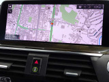 iDriveHDDナビゲーションになります。操作はコントローラーとタッチパネルにて操作いただけます。