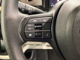 ステアリングにオーディオ操作スイッチが付いています。オーディオ画面に直接タッチしなくても操作が出来ますので、運転に集中できます。
