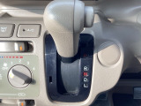 発進時から滑らかに加速する無段階変速のCVTはストップ&ゴーの多い街の中も快適です