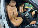 運転席シート廻りは使用感も少なく、良好な状態となっています。丁寧に使われていたことがよくわかりますね。