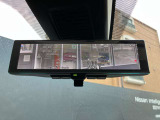 インテリジェントルームミラーは、大きな荷物や後席に背の高い人が乗車した時などでも関係なく後方の確認が出来て安心ですまた、夜間の後続車のライトも眩しさが軽減されます。