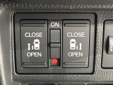 【両側パワースライドドア】スマートキーや運転席のスイッチで後席両側スライドドアの開閉が可能♪電動だから力を入れてドアを開ける必要が無く、小さなお子様でも簡単に開け閉めでき快適です♪