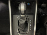 【シフトレバー】シフトの操作がしやすく快適なドライブを楽しんでいただけます!