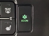 ★ECONスイッチ★ エコドライブを加速しよう!スイッチをONにすると、運転の仕方によるロスを抑え込み燃費をよくするようクルマが頑張ります(*^ー^*)燃費向上にチャレンジ♪