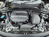 直列3気筒BMWツインパワー・ターボ・エンジン。出力115kW〔156ps〕/5,000rpm(カタログ値)、トルク240Nm/1,500-4,400rpm(カタログ値)♪