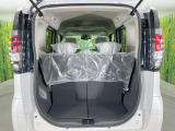普段のお買い物や通勤、送迎等に十分な荷室スペースを確保しております。セカンドシートを倒すと、大きな荷物の積載も可能です♪