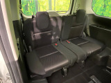 3列目シートはもちろん状態良好☆大人でもゆったりと座って頂けますので、大人数でのお出かけもラクラクです♪ご家族で、気の知れた仲間で、ドライブに行くのが楽しみですね♪