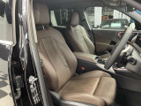 長時間の運転でも疲れにくく、オーナー様の事だけを考えて作成したBMWならではのとっておきのシートです。