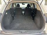 後席を格納すると、これだけの広さが!シーンに合わせたシートアレンジで、大きな荷物も積むことが出来ます♪
