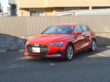 2001年オープン。 Audi正規ディーラーとして最も歴史のあるAudi 江戸川は、2フロアに分かれるガラス張りのショールームです。