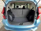 【ラゲッジスペース】シートがそのままの状態でもお荷物が載せられて便利です(*&acute;&omega;`)