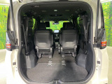 普段のお買い物や通勤、送迎等に十分な荷室スペースを確保しております。3列目を倒すと、大きな荷物の積載も可能です♪