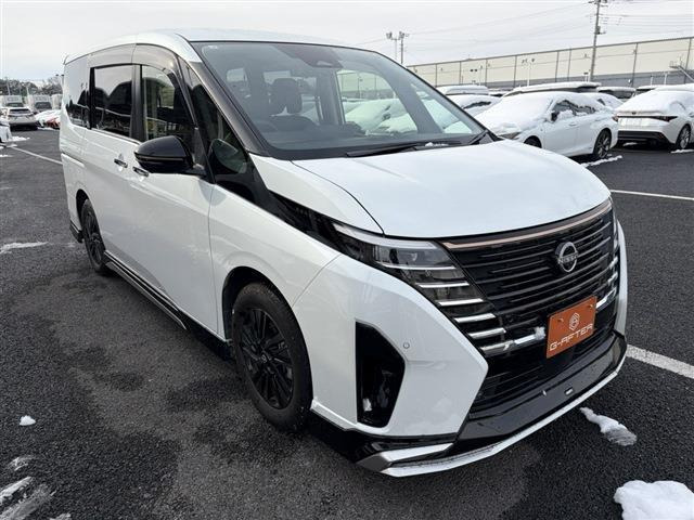 セレナ1.4 e-POWER ハイウェイスター V 90周年記念車禁煙車 ワンオーナー AWINフルエアロ